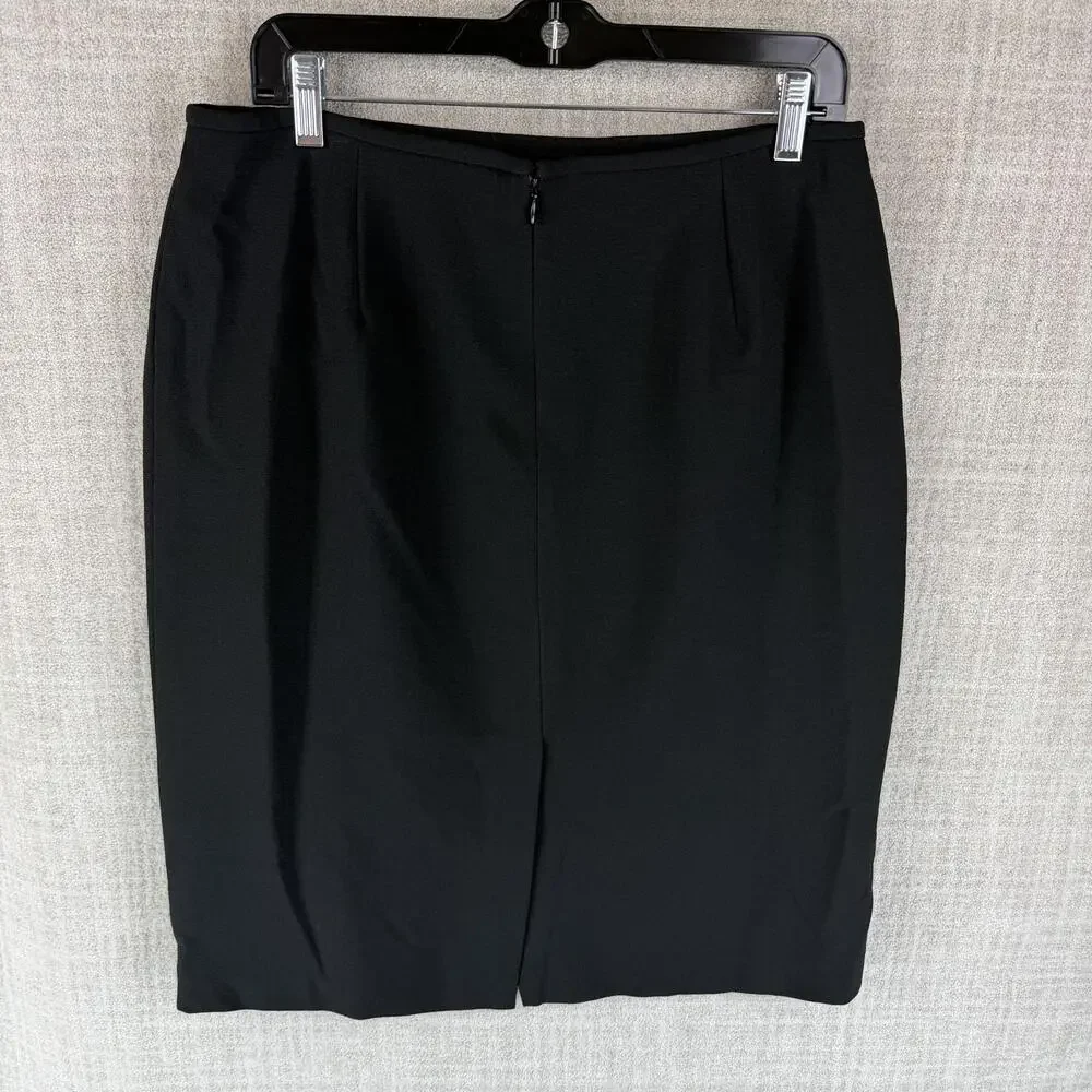 Isabella Suits Skirt Suit Womens 10 Black 2 Piece Lined Crepe Slim Tailored